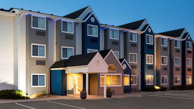 Microtel Inn & Suites