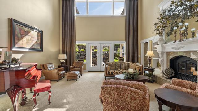 Summer Creek Inn