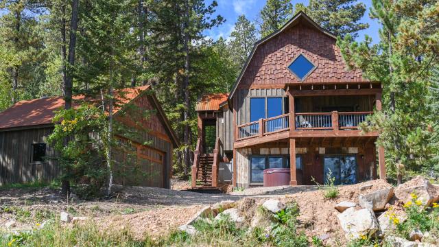 Black Hills Adventure Lodging
