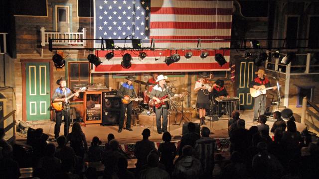 Fort Hays Old West Town & Dinner Show