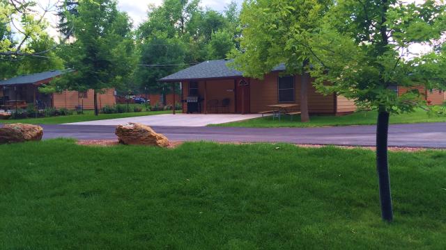Lake Park Campground & Cottages