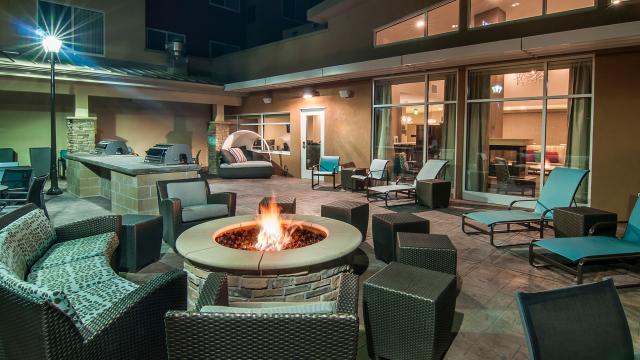 liv17-residenceinncoverphoto-2048x1152.jpg