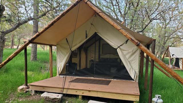 Bear Den Cabins